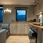 - Meets Nature - Riverside - Sleeps 8 - Balcony * Leeds (West Yorkshire)