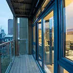 - Meets Nature - Riverside - Sleeps 8 - Balcony Appartement Leeds (West Yorkshire)