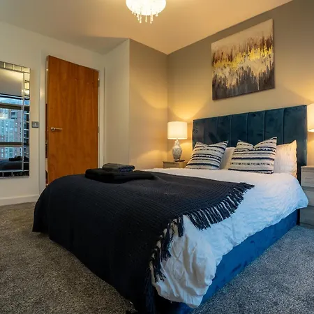 公寓 - Meets Nature - Riverside - Sleeps 8 - Balcony