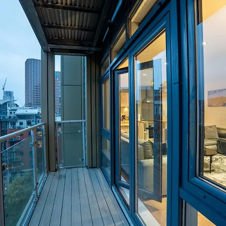 - Meets Nature - Riverside - Sleeps 8 - Balcony 公寓 利兹