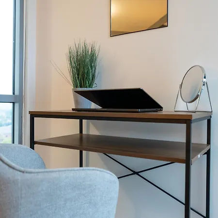 - Meets Nature - Riverside - Sleeps 8 - Balcony Leeds (West Yorkshire)
