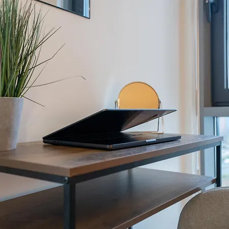 公寓 - Meets Nature - Riverside - Sleeps 8 - Balcony