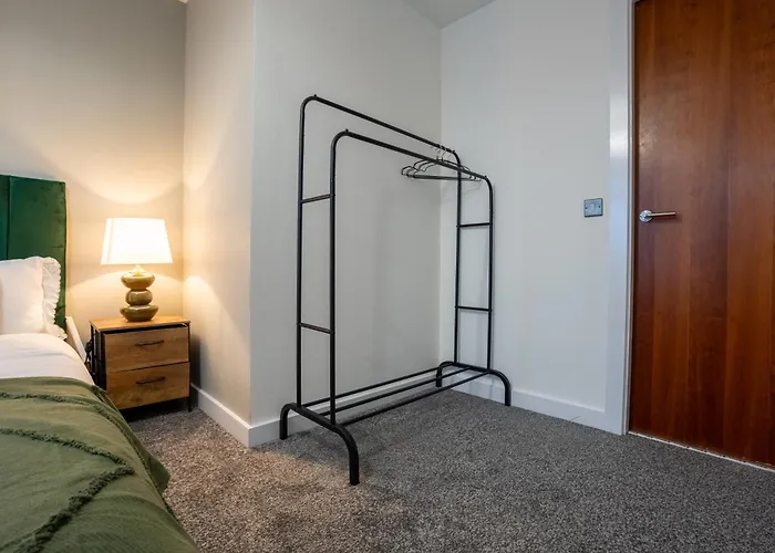 - Meets Nature - Riverside - Sleeps 8 - Balcony Appartement *