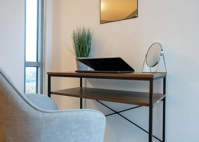 - Meets Nature - Riverside - Sleeps 8 - Balcony Leeds (West Yorkshire)