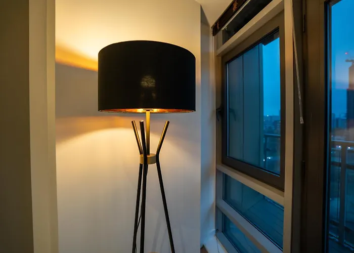 Appartement - Meets Nature - Riverside - Sleeps 8 - Balcony Leeds (West Yorkshire)