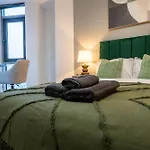 - Meets Nature - Riverside - Sleeps 8 - Balcony Leeds (West Yorkshire)